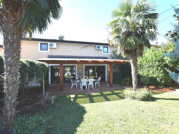 Spacious Holiday Home With Private Pool in Verteneglio