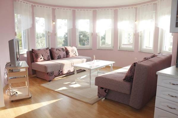 Apartments Marin - free parking