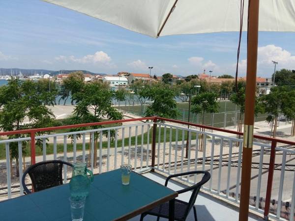 Basil Apartments and Rooms