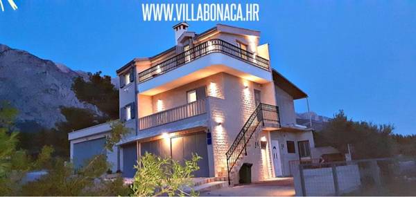 Deluxe Stone House Bonaca