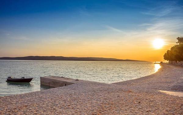 Deluxe Stone House Bonaca