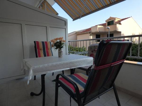 Studio with Sea view for 2-3 people by the Water