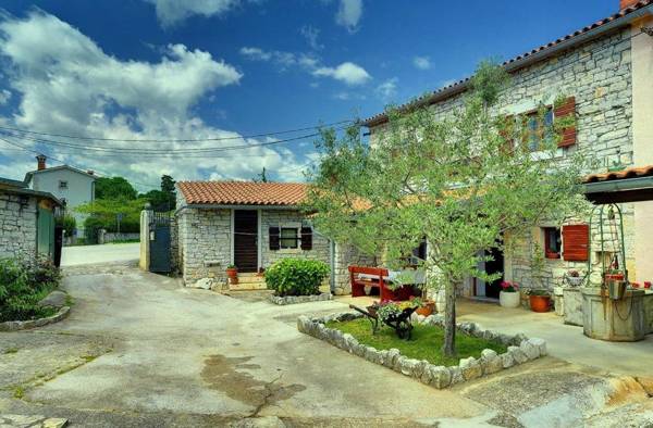 Holiday Home Batelani