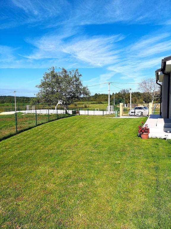 Family holiday house with private pool and playground