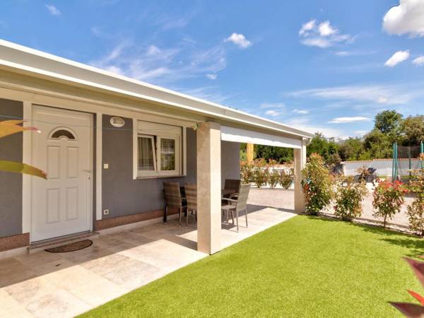 Cosy Holiday Home in Banjole near Pula City Centre