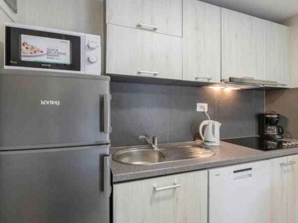 Inviting Mobile Home in Banjole with Terrace