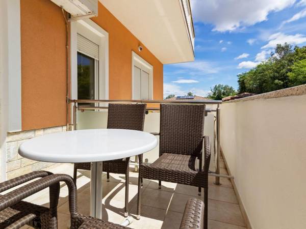 Lovely Apartment in Banjole near Beach and Town Centre