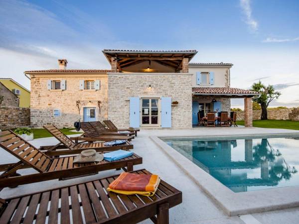 Situated in a quiet locatio has everything what you need for a perfect holiday