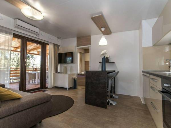 Luxury chalet with two bathrooms in a natural environment