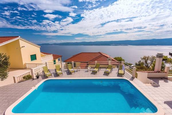 VILLA MASLINA with private 32m2Pool panoramic views on 100km coastline 12 pax