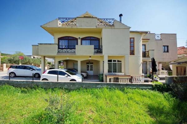 Holiday home for 4 or 5 people