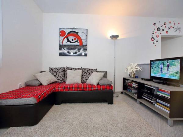 Tranquil Apartment in Bibinje with Garden and Terrace