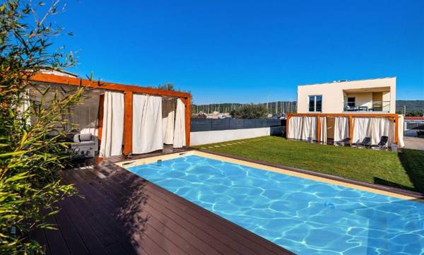 Poolincluded villa The Base