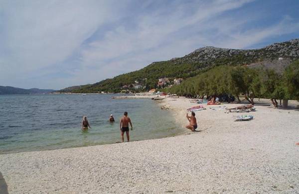 Apartments Vesna - 40m from beach