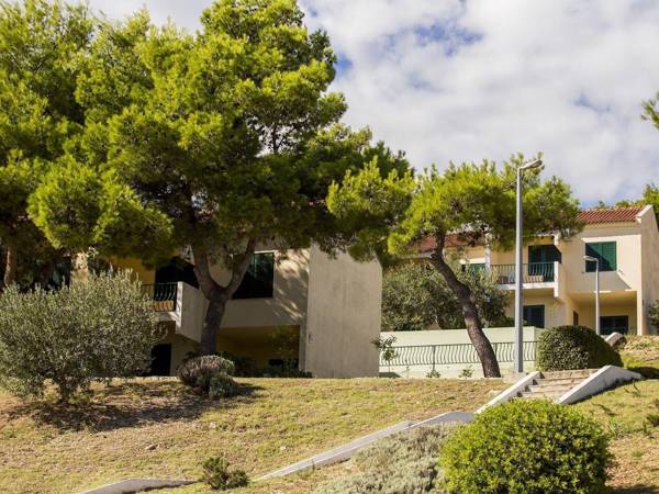 Tidy house with a microwave 6 km. from the beautiful Trogir