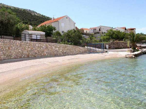 Charming Apartment in Grebaštica with Terrace