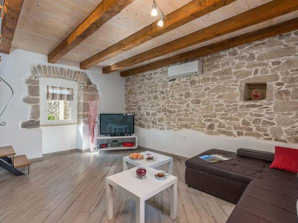 Holiday house with private pool fenced garden and covered barbecue terrace