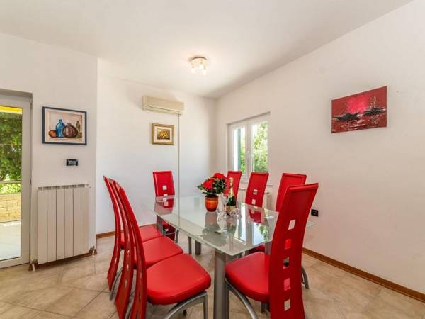 Charming spacious villa Ana with private pool