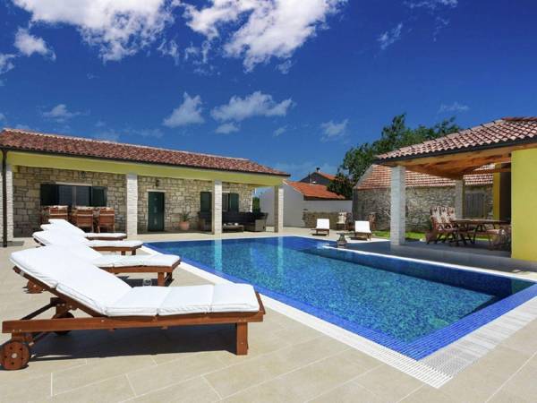 Gorgeous dalmatian stone house with large terrace garden and  private pool