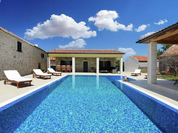 Gorgeous dalmatian stone house with large terrace garden and  private pool