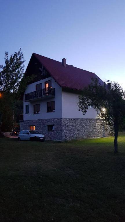 Plitvice House Milan