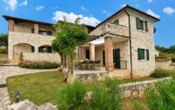 Villas Orbani by Istarski Dvori