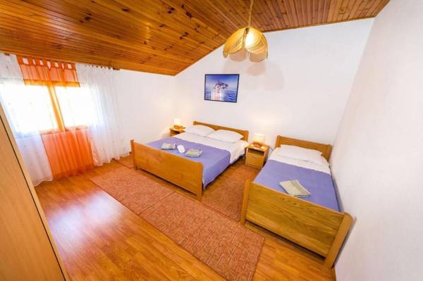 Apartment Matkos - garden & terrace