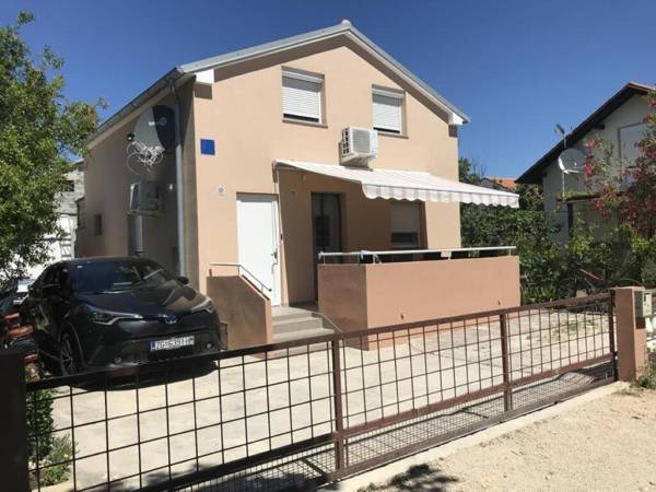 Apartments JoRa - familiy friendly with parking space