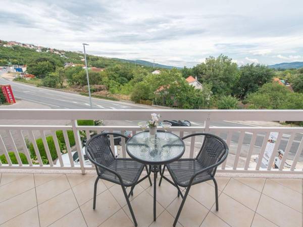Plush Apartment in Imotski near Blue and Red Lakes