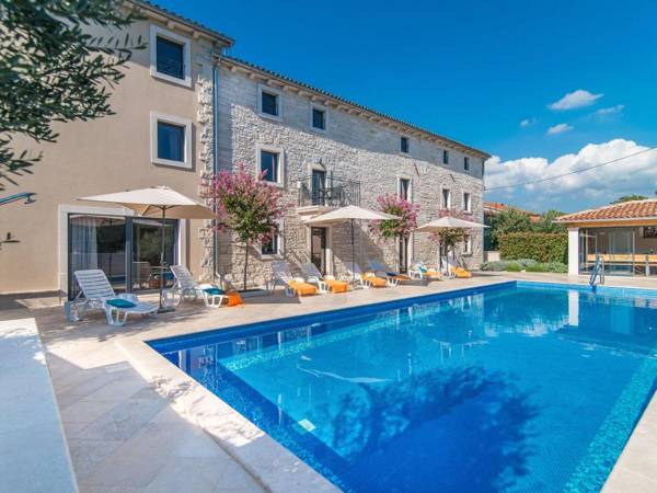 Stunning Villa in Kringa with Swimming Pool