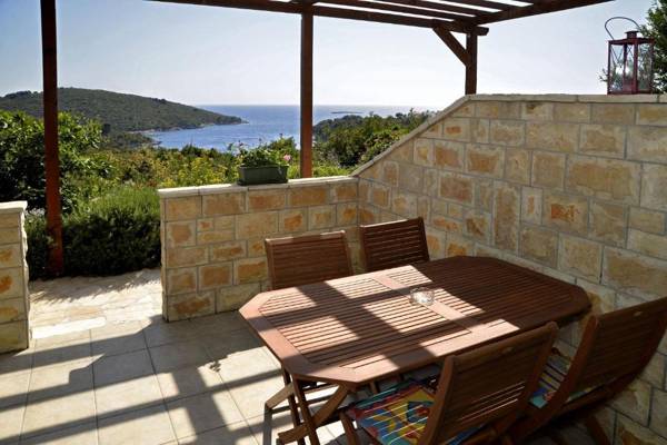 Apartment Toni - with pool and view