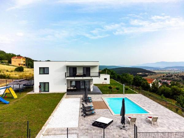 Luxury Villa Rilassante-Heated PoolFull PrivacyChildren Playground