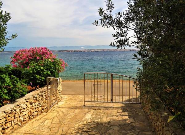 Apartment by the sea and with beautiful view 2 bedrooms 4 persons