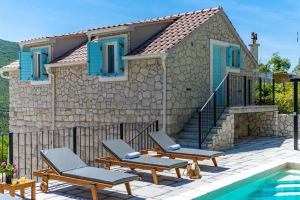 NEW! Stone villa JUDITA with heated pool and hydro-massage