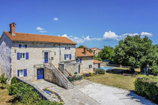 Kutić in Štokovci (Haus für 10-15 Personen)