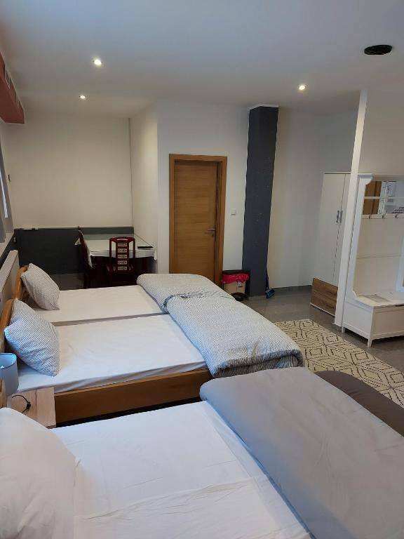 SOBE RIM BREZJE DRAVSKO