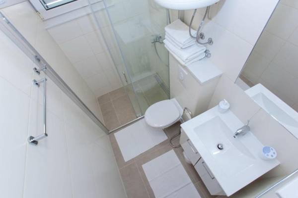 Apartments and Rooms KAPULICA