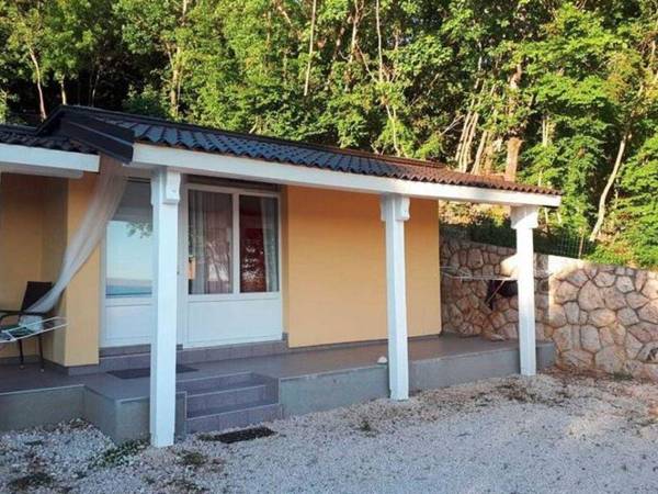 Soothing Holiday Home in Starigrad near Sea