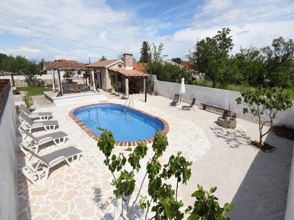Charming holiday home with private pool lovely terrace BBQ nice guesthouse