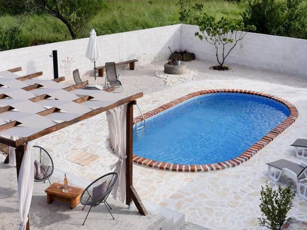Charming holiday home with private pool lovely terrace BBQ nice guesthouse