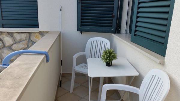 House next to beach with AC WiFi parking