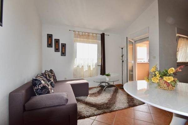 Comfortable apartment near the Hidrobaza beach