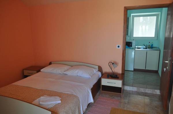 TRI SRCA apartments & rooms