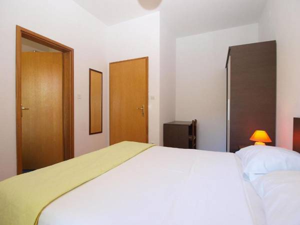Rooms Ivica 1452
