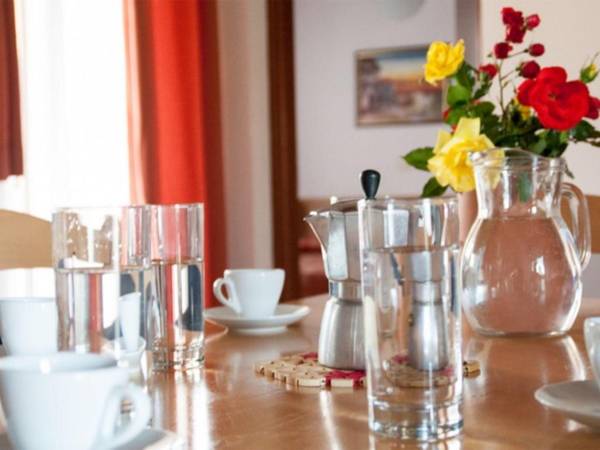 Carefully furnished bungalow with 2 bathrooms 7km from Pula