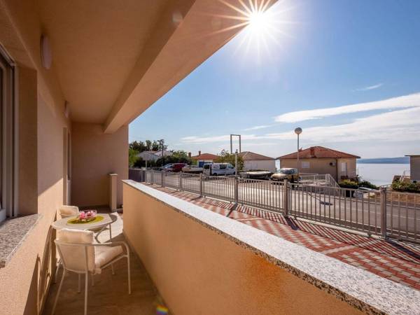 Modern Villa in Dramalj with Pool