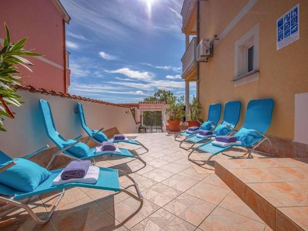 Alluring Apartment in Dramalj with Swimming Pool