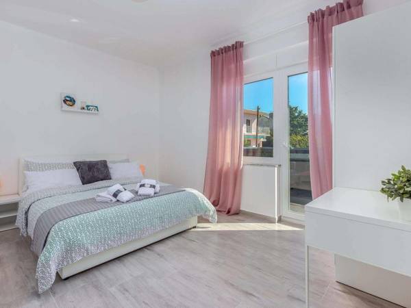 Pretty Villa in Dramalj with Swimming Pool