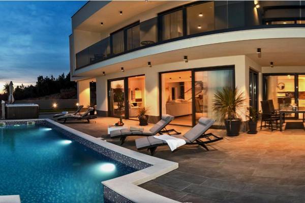 Luxury Villa Happiness with private pool jacuzzi sauna and gym by the beach in Omis