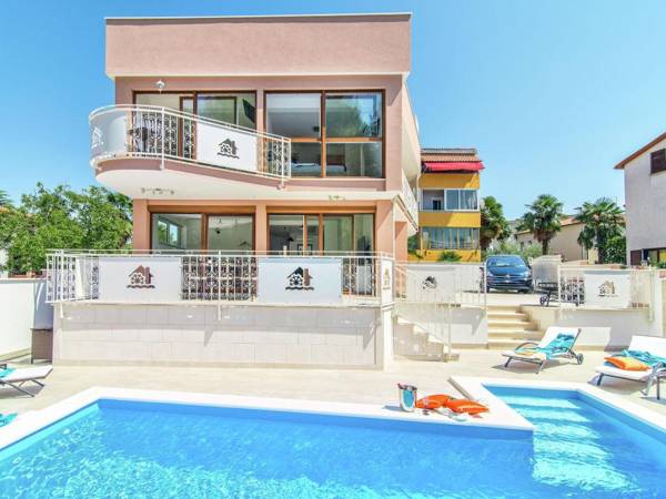 Modern villa with private pool and bubble bath center and beach within walking distance